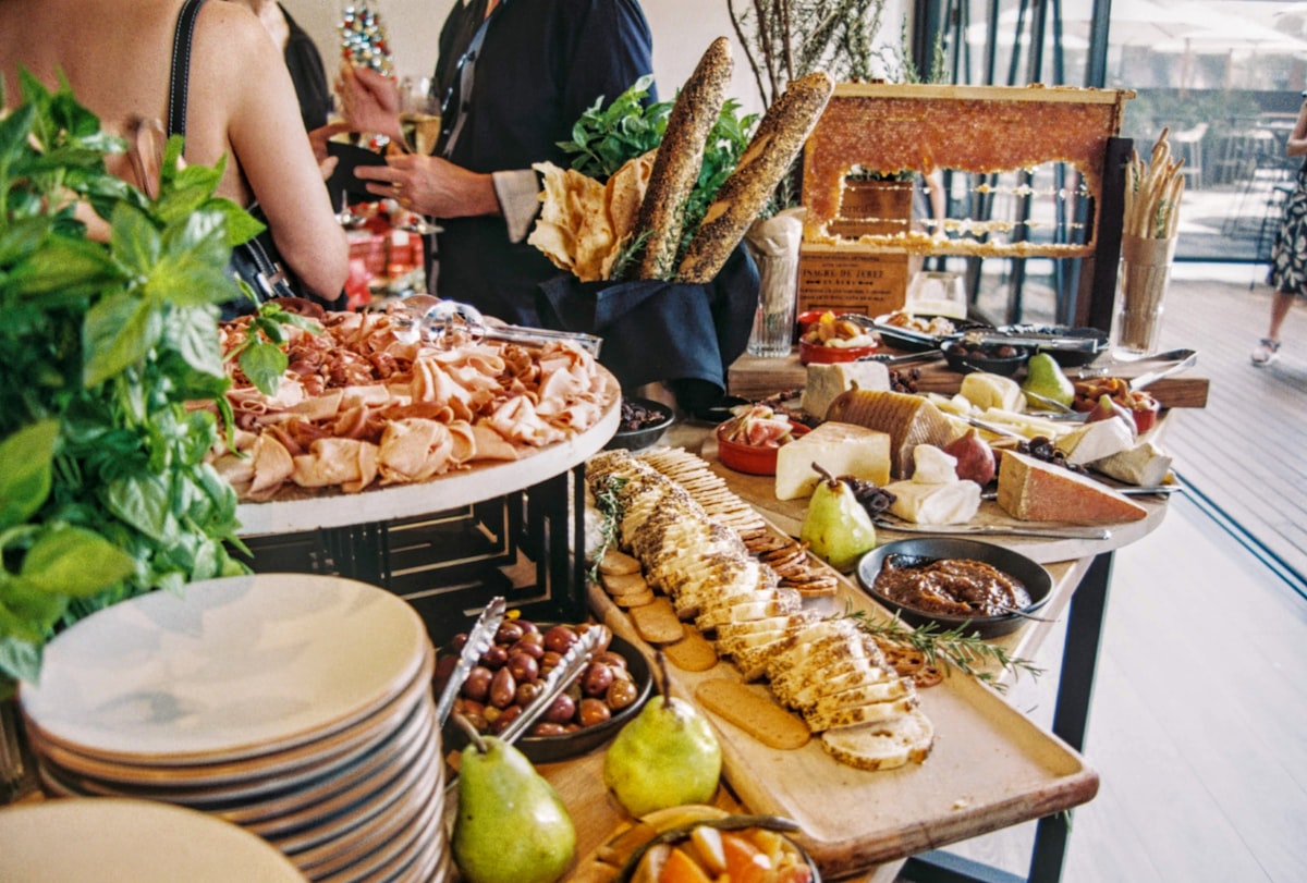 Vorspeisen & Meze Türkische Meze und Vorspeisen für Ihr Catering in Krefeld